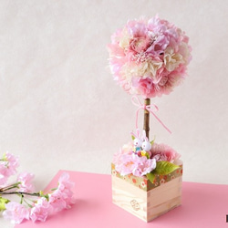 桜色のトピアリー（うさぎのお雛様）【プリザーブドフラワー】雛祭り 春色アレンジメント ご結婚祝い 桜ハンドメイド2020 2枚目の画像
