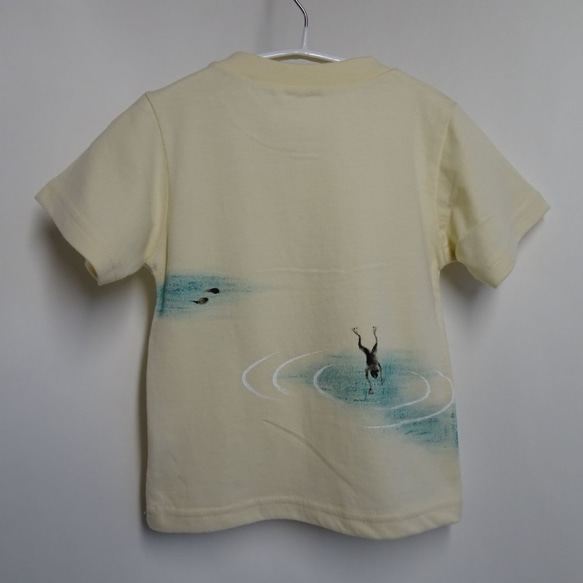 和柄・川の生き物・とびこみカエル・手描きキッズTシャツ・名前入れ 3枚目の画像