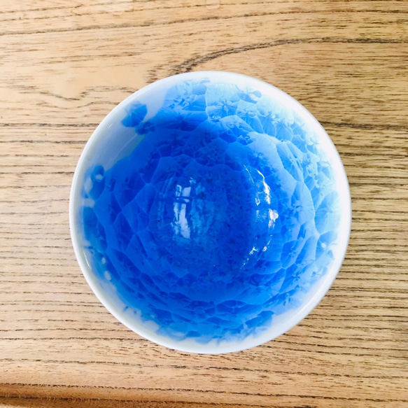 清水焼 花結晶 汲み出し湯呑み(青) 2枚目の画像