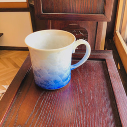 清水焼 花結晶 タンブラーマグカップ(青グラデーション) 1枚目の画像