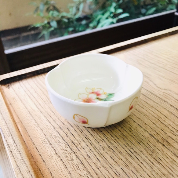 清水焼 色絵付小鉢 (桜) 1枚目の画像