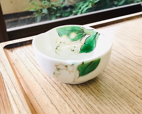 清水焼陶庵深型小鉢 京焼・清水焼 土渕陶あん(陶あん窯) 桜八寸鉢 – SEIKADO