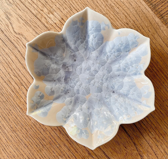 京焼・清水焼 花結晶 花型皿(銀藤) 1枚目の画像