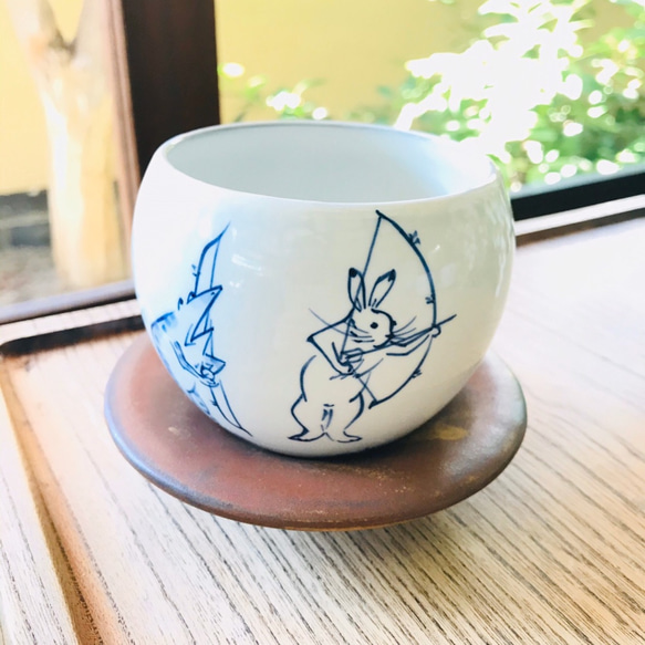 清水焼 鳥獣戯画 玉湯呑み①(カエルとウサギ) 湯呑み 京焼・清水焼窯元