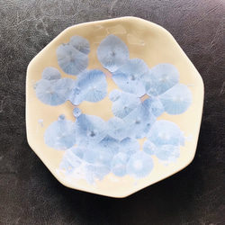 清水焼 花結晶 15cm手びねり皿(銀藤) 3枚目の画像