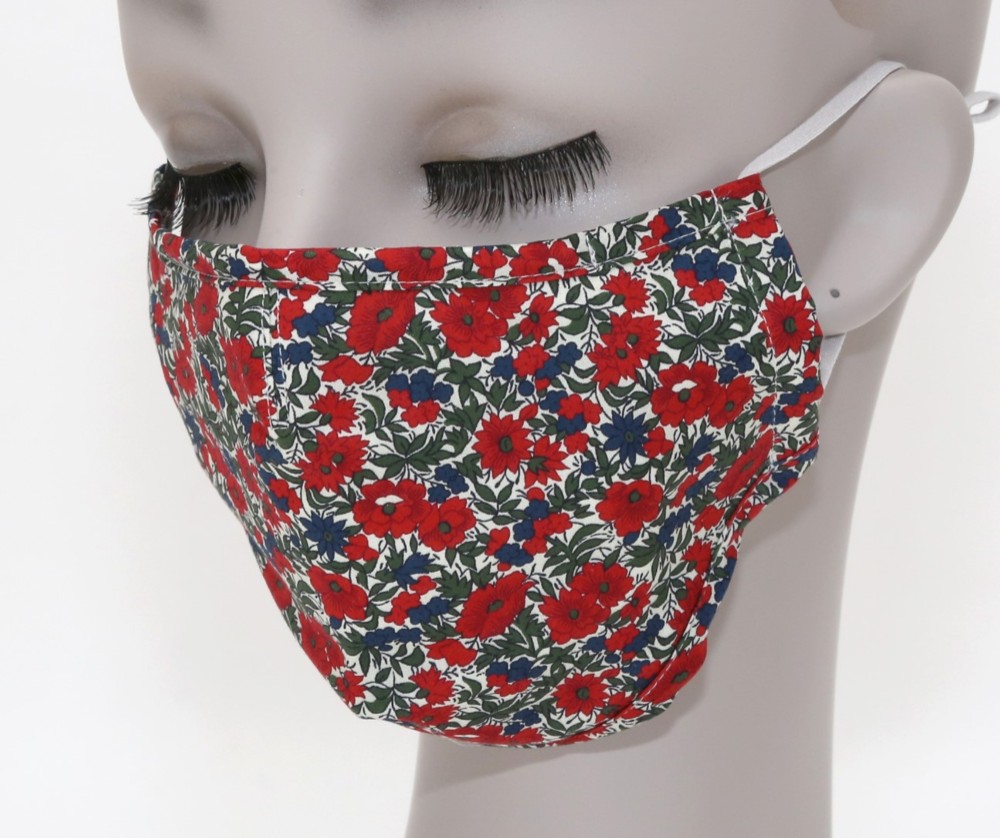 布マスク 咲き狂う花 グラマラスレッド ノーズワイヤー入り アジャスター付 有料フィルターポケット 布マスク Resely  通販｜Creema(クリーマ)