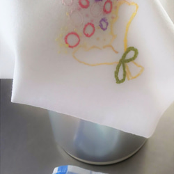 【送料無料】リボン花束　フランス刺しゅう　ワンポイント　かわいい　ハンカチ　ふきん　母の日　プチギフト 8枚目の画像