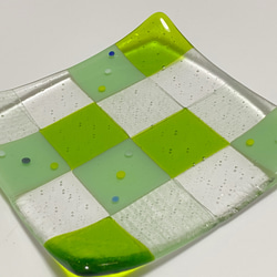 市松模様 ガラスデザート皿　グリーン 1枚目の画像