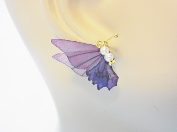 シフォン 蝶 パール加工パーツ　ブルーパープルA 2枚目の画像