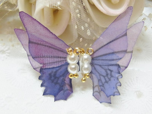 シフォン 蝶 パール加工パーツ　ブルーパープルA 4枚目の画像