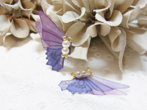 シフォン 蝶 パール加工パーツ　ブルーパープルA 6枚目の画像