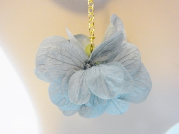 アジサイ プリザーブドフラワー  チェーン加工パーツ 花材　スモークブルー 2枚目の画像