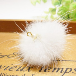 ミンクファー高品質　パール＆ロンデル加工パーツ ホワイト 2枚目の画像