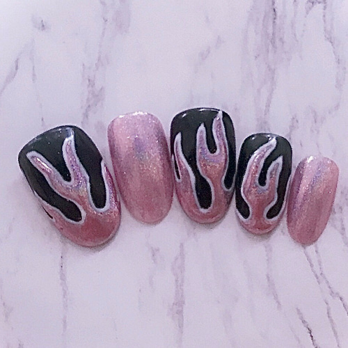 ネイルチップ ＊ ファイヤー ＊ 炎ネイル ＊ ユニコーンパウダー  