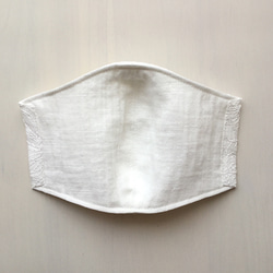 【夏仕様】❀ホワイトリネン❀アネモネ総刺繍の立体マスク 4枚目の画像