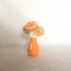 プレゼントにするならこれ！パステル画の妖精を形にした オレンジの羊毛フェルト人形とパステル画＊オレンジの妖精 4枚目の画像