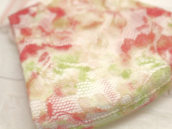 《抗菌・抗ウイルス機能ブロード&wガーゼ使用マスク　ラッセルレース　桜花束ピンク〜グリーン》 3枚目の画像