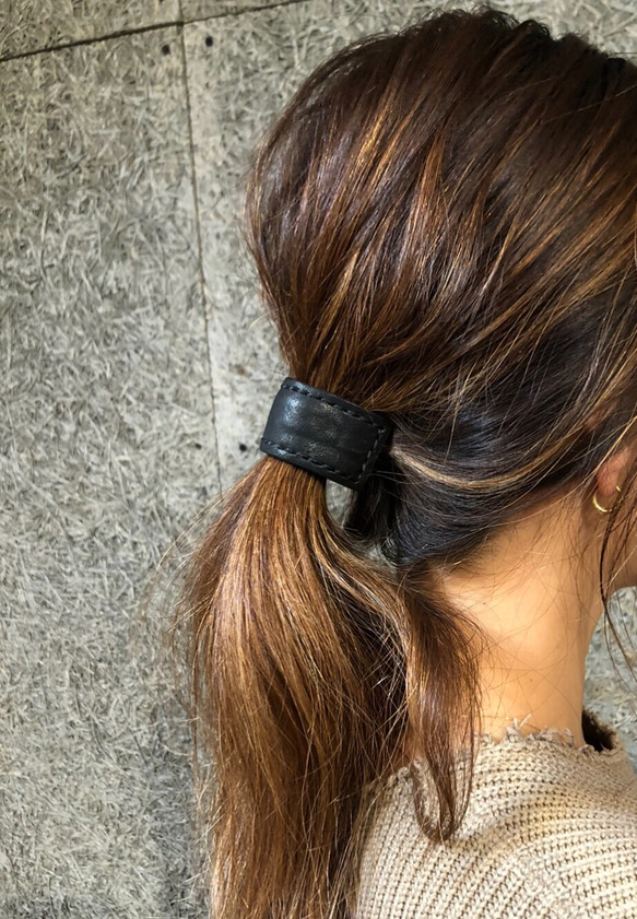 ヘアアクセサリー レザーポニーフック 本革 ポニーフック 高級感 大人