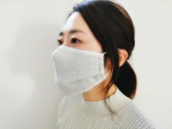 【夏マスク】立体布マスク (レーシーフラワー)(ホワイト） 7枚目の画像