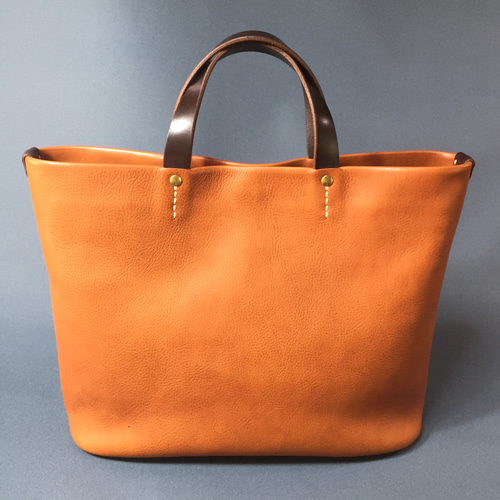 上質なイタリアンレザーが堪能できるトートバッグ トートバッグ