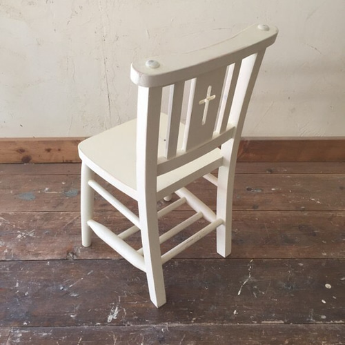 アンティークホワイト仕上げ チャイルドクロスチャーチチェア