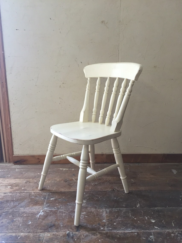スピンドルバックチェア アンティークチェア ウィンザーチェア 白い椅子