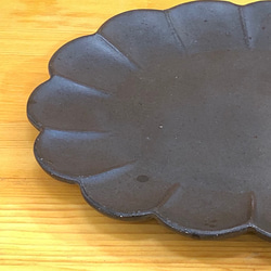 黒釉輪花楕円取り皿 5枚目の画像
