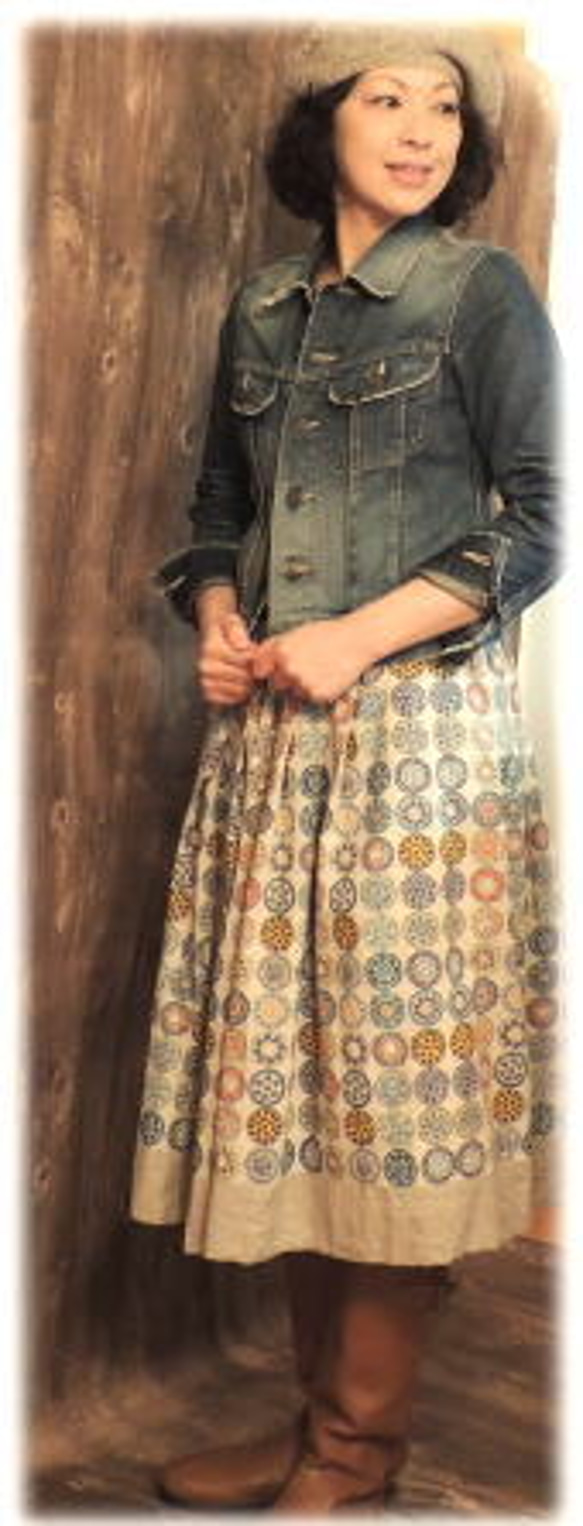 sale! 東欧の絵皿ptスカート（kinari)65cm丈 3枚目の画像