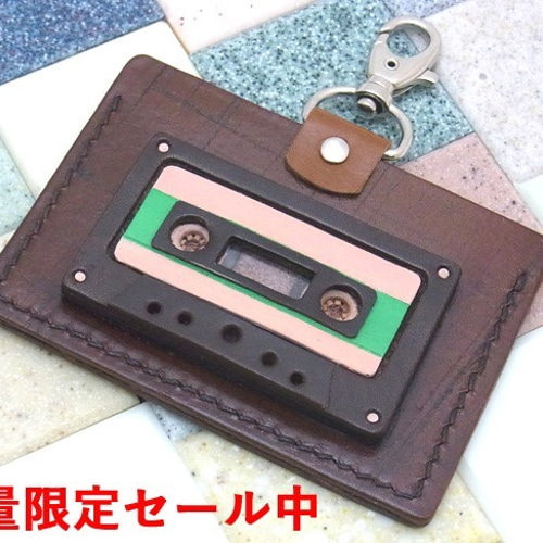 数量限定セール！】革製 カセットテープモチーフ カードホルダー