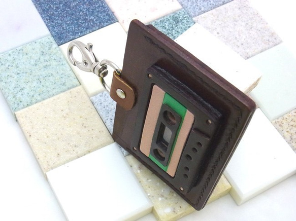 【数量限定セール！】革製　カセットテープモチーフ　カードホルダー　グリーン 2枚目の画像