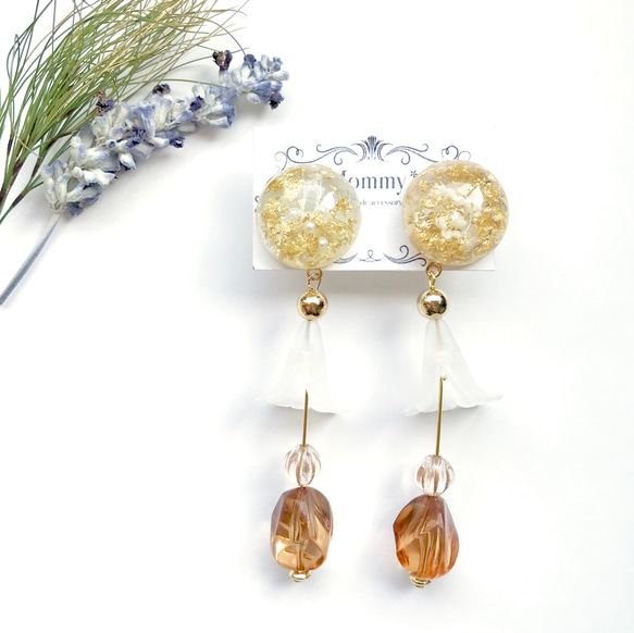 flower umber×clear 大ぶりピアス・イヤリング 2枚目の画像