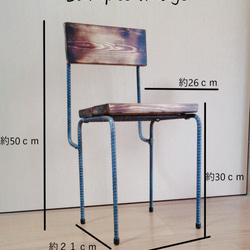 アンティーク調ロースツール　小人用チェア　背もたれ椅子　ダメージ加工　インダストリアルインテリア　オイルフィニッシュ　 2枚目の画像