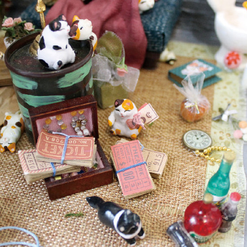 猫のミニチュア・ドールハウス『ねこの秘密基地』 その他インテリア