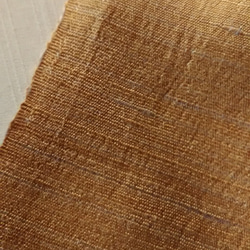 【秋ハンドメイド2020】手織り紬の絹ショール　草木染め　からし色 3枚目の画像