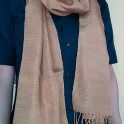 【秋ハンドメイド2020】手織り紬の絹ショール　草木染め　からし色 5枚目の画像