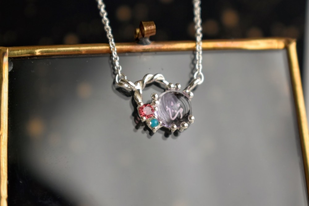 やぎ座(12/22-1/19)と誕生石のネックレス　B