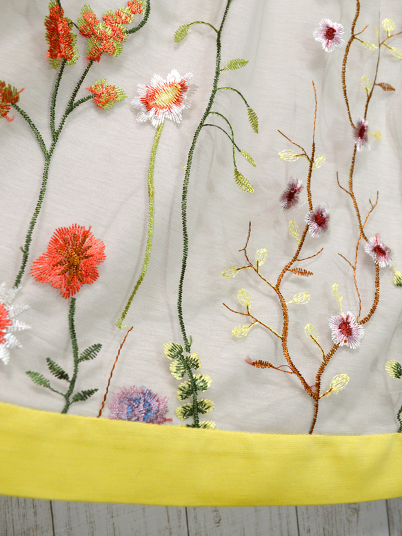 ボタニカル刺繍チュールスカート 3枚目の画像