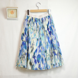 美しい色合いのイタリア製コットンボイルプリントスカート 2枚目の画像