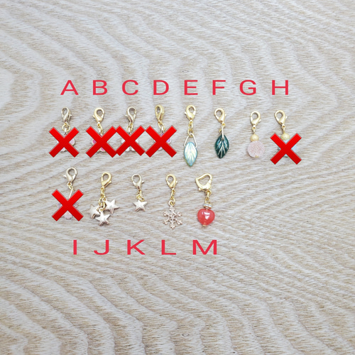 小さな薔薇のマスクチャーム２個セット⭐️⭐️ハンドメイド 小さな薔薇のマスクチャーム2個セットハンドメイド チャーム