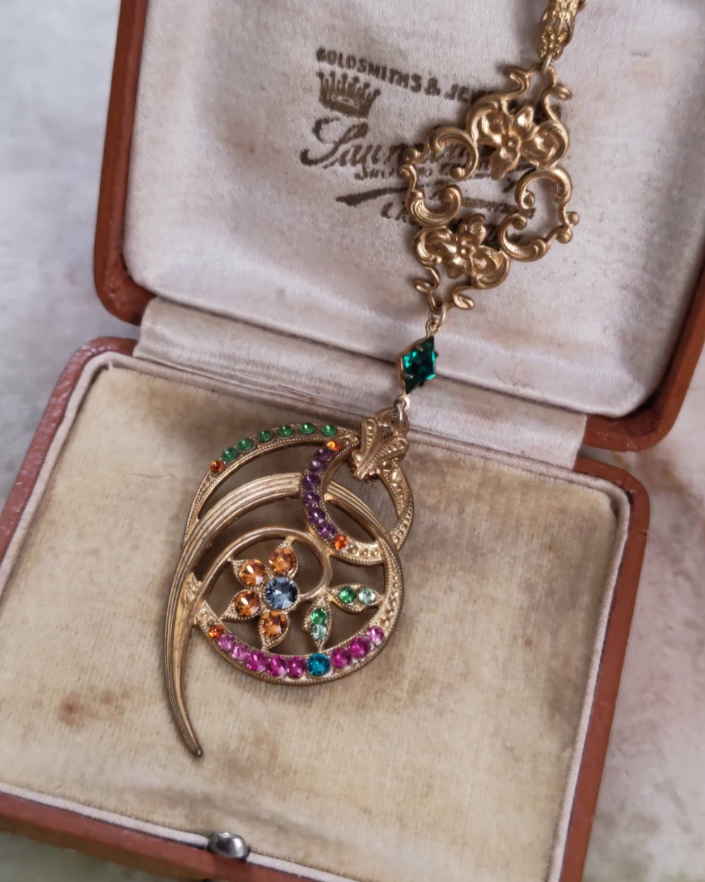 1950年代　ヴィンテージ　Brass製フラワーラインストーン　ペンダント