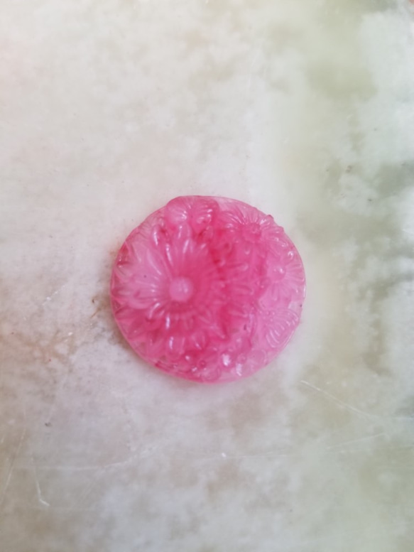 ヴィンテージ　ガラスカボション　ピンク　24㎜ 1枚目の画像