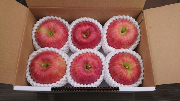 【りんご】シナノスイート5～7個入り(約1.8kg)　2023年１月から再販予定 1枚目の画像