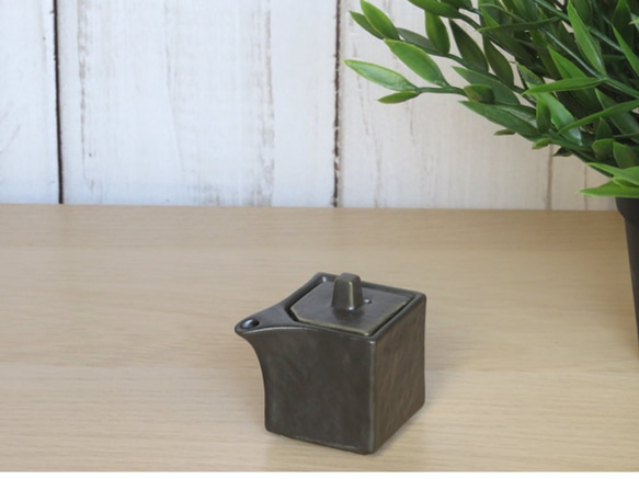 角型醤油差し・ミニ　狭口　ミルクポット　モノトーン　おうちカフェ 5枚目の画像