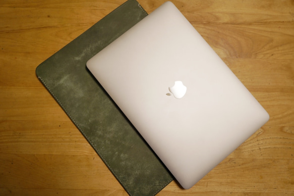 MacBook Pro13、14、16インチ用ケース　ヌメ革dark brown＆darkgreen&ブルー 6枚目の画像