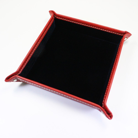 【送料無料】本革レザートレー　赤色　ベルベット濃紺起毛生地　正方形12cm×12cm(底面) 3枚目の画像