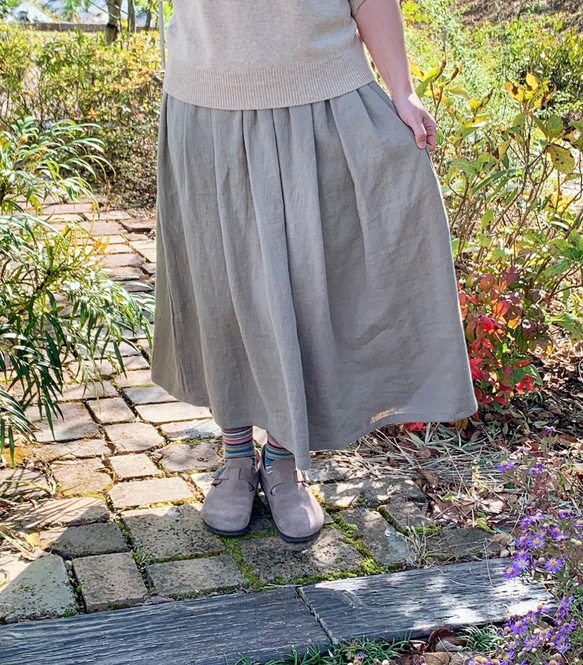 【再販】ベージュの綾織リネンウールのギャザースカート【受注製作】 2枚目の画像