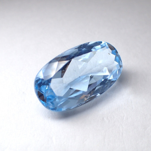 ブルートパーズ　特大　大粒　ルース 392)ソ付 特大 スカイブルートパーズ ルース 220.764ct | 宝石屋N&K