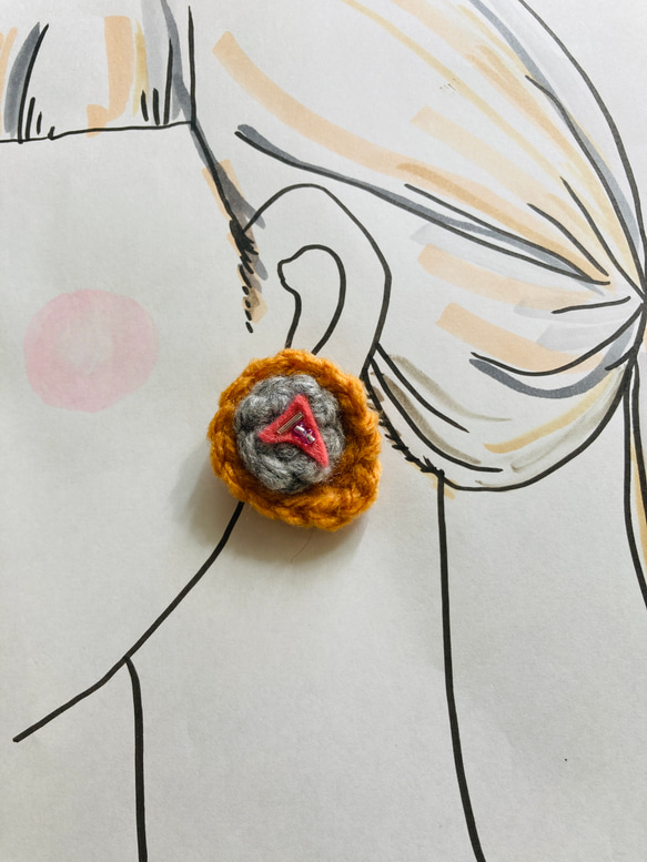 【一点物】　オレンジ色の毛糸マルピアス 5枚目の画像