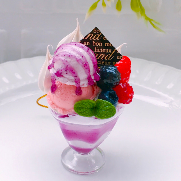 いちごページ　フェイクスイーツ　樹脂粘土　ミニチュアフード　食品サンプル sddefault.jpg