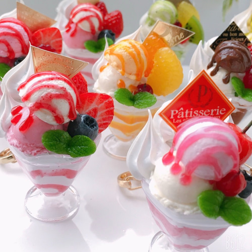 バラ売り⭕大人気ᒪᗩᗷᑌᗷᑌアイスクリームマスコット デコパーツ